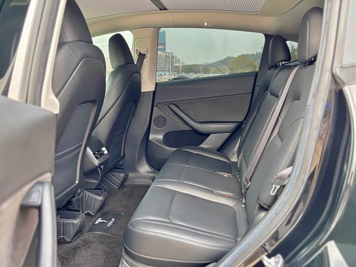 Фото 9 - Tesla Model Y