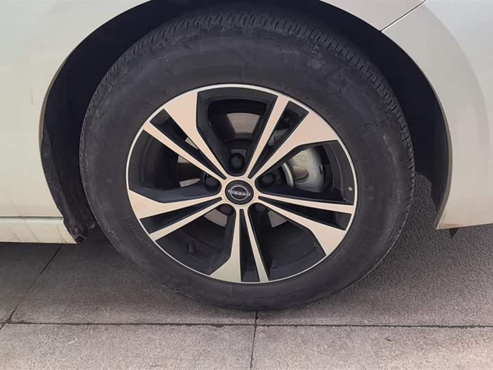 Фото 6 - Nissan Sylphy