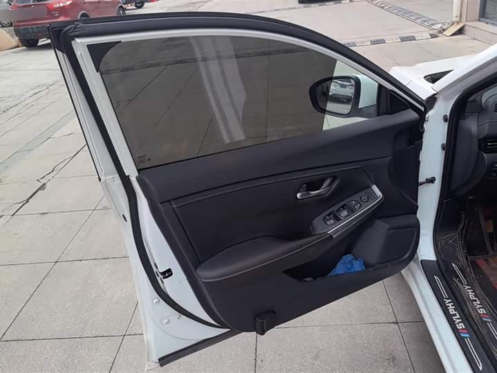 Фото 7 - Nissan Sylphy