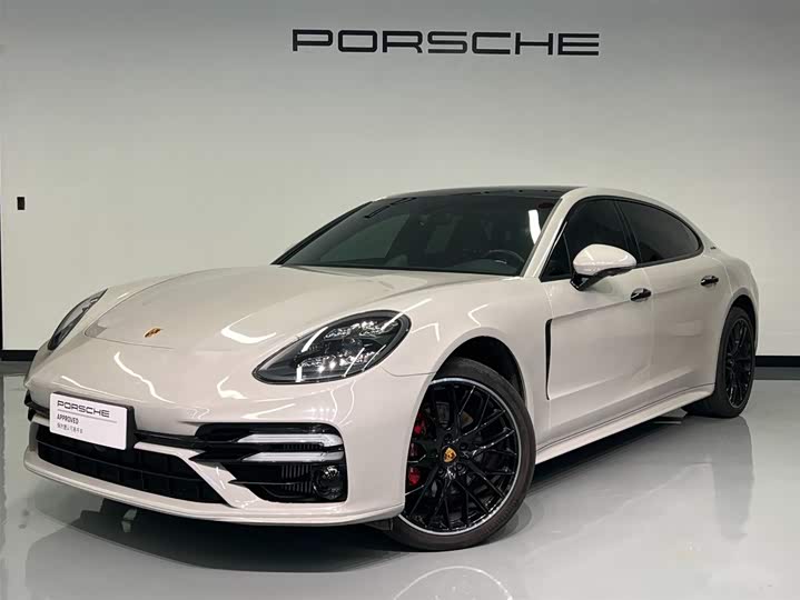 Фото 1 - Porsche Panamera