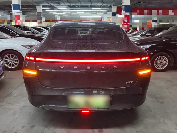 Фото 6 - XPeng P7