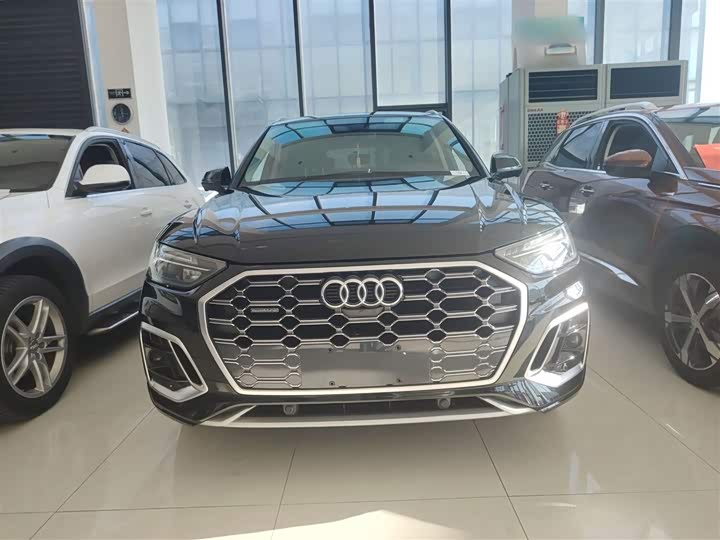 Фото 3 - Audi Q5L