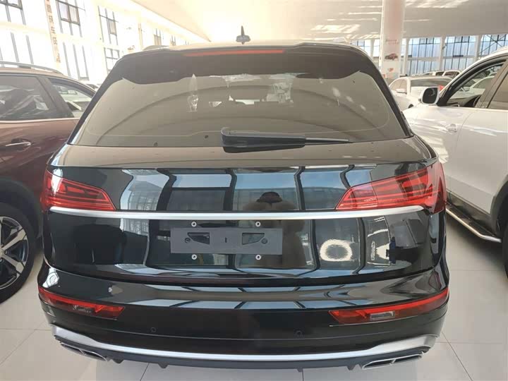 Фото 7 - Audi Q5L