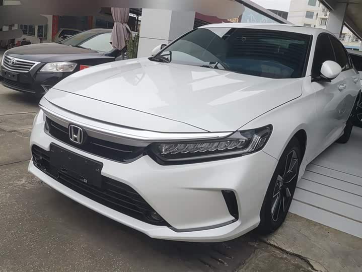 Фото 1 - Honda Inspire