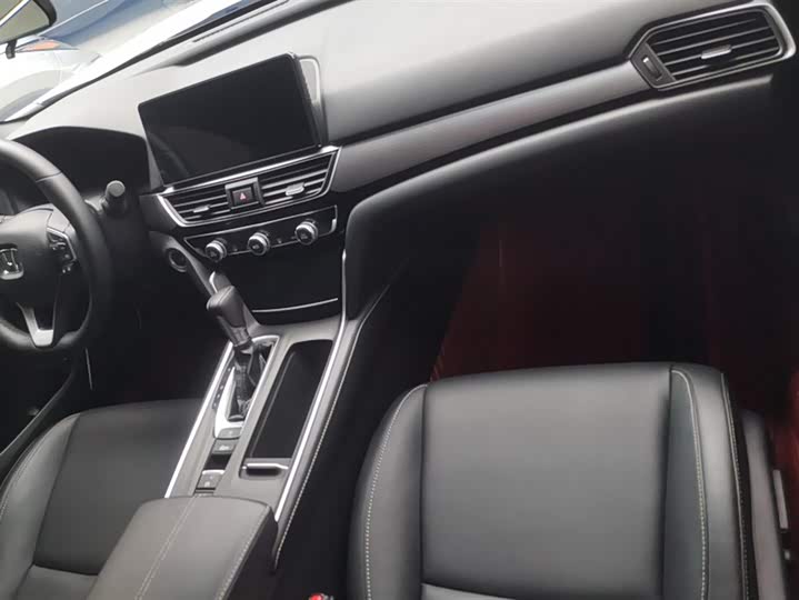 Фото 8 - Honda Inspire