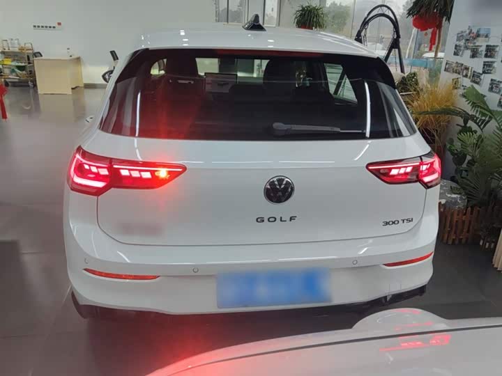 Фото 6 - Volkswagen Golf