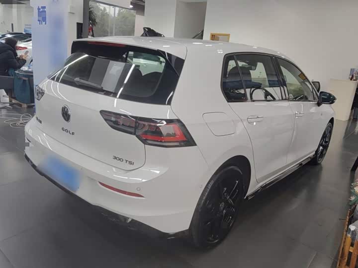 Фото 7 - Volkswagen Golf