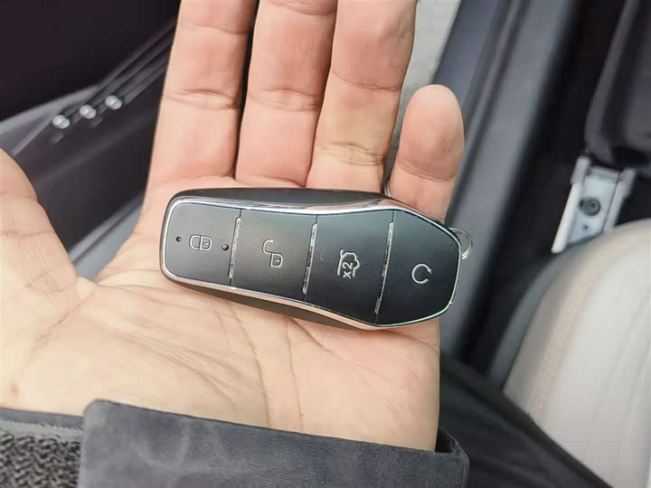 Фото 9 - BYD Yuan Plus