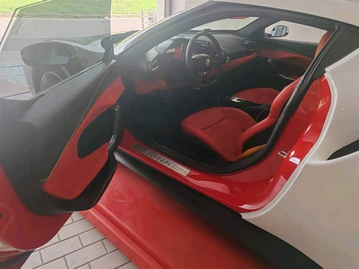 Фото 3 - Ferrari 296