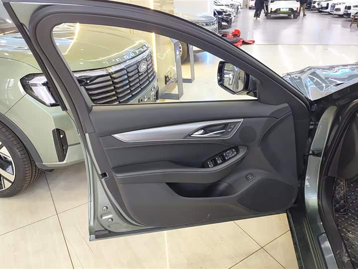 Фото 7 - Cadillac CT5