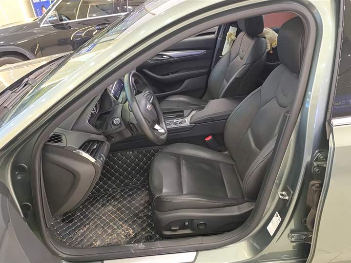 Фото 9 - Cadillac CT5