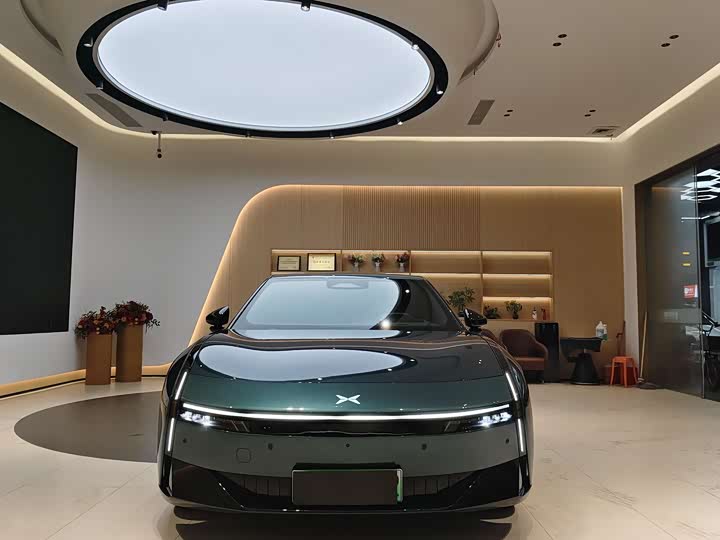 Фото 3 - XPeng P7