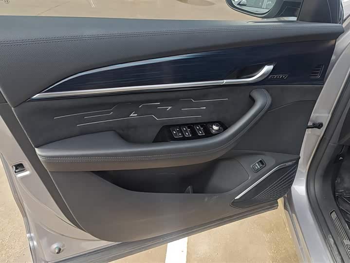 Фото 7 - Geely Monjaro