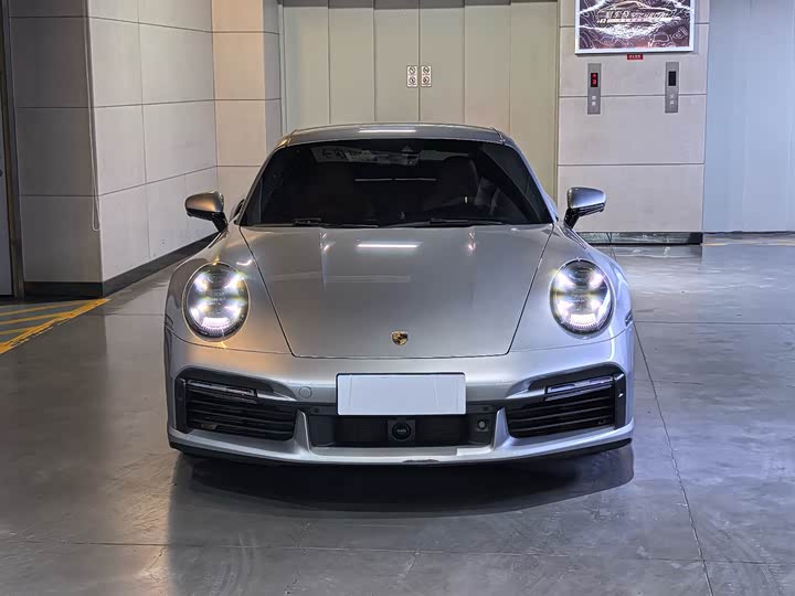 Фото 2 - Porsche 911