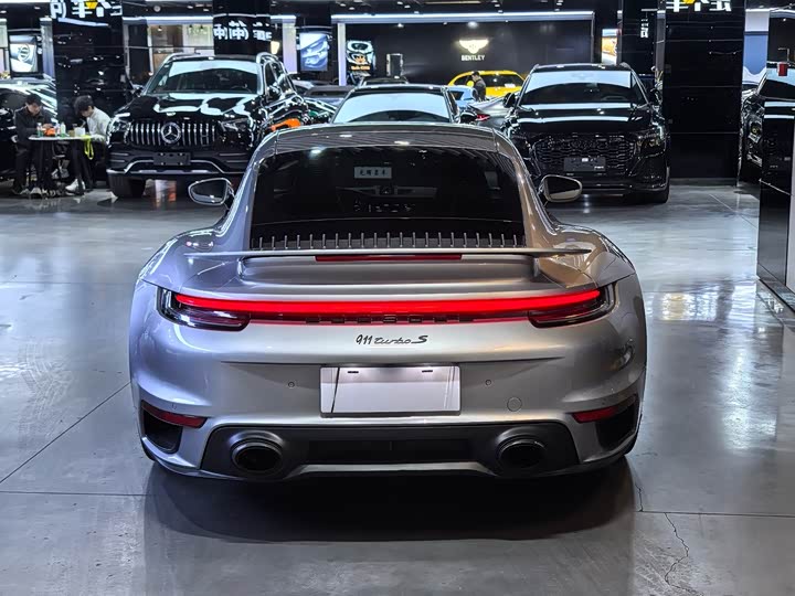 Фото 4 - Porsche 911