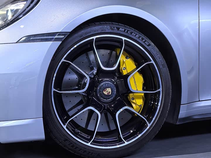 Фото 5 - Porsche 911