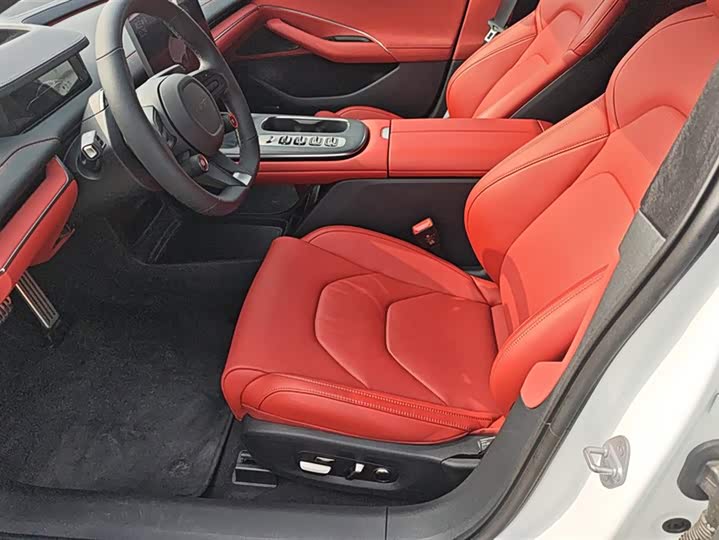 Фото 9 - Xiaomi SU7