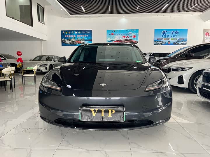 Фото 2 - Tesla Model 3