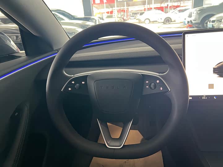 Фото 9 - Tesla Model 3
