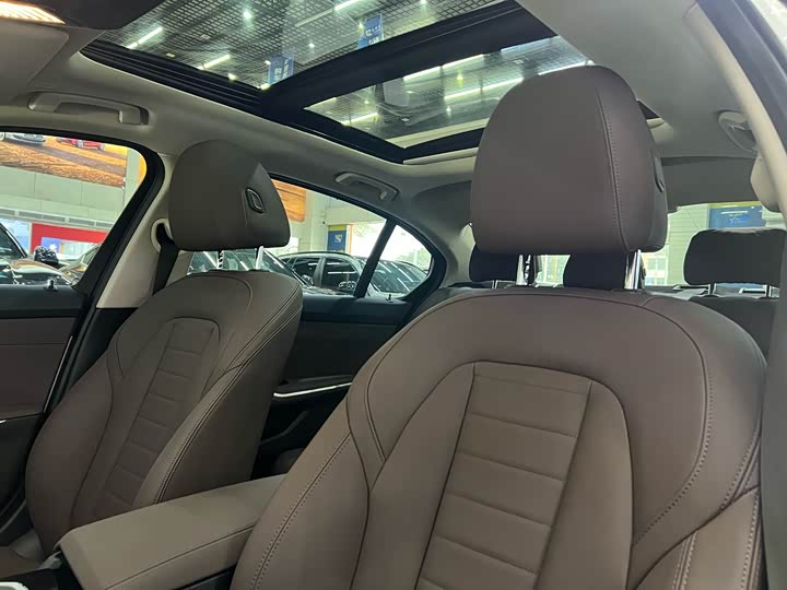 Фото 8 - BMW 3 Series