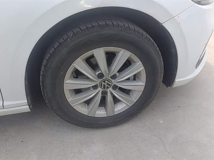 Фото 6 - Volkswagen Lavida