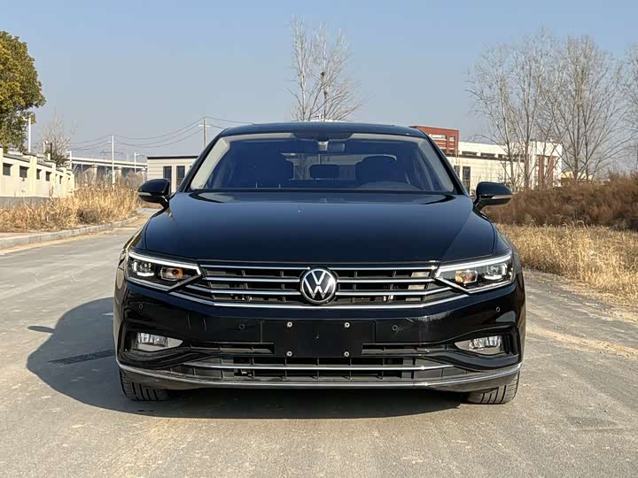 Фото 2 - Volkswagen Magotan