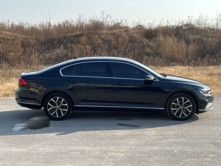 Фото 7 - Volkswagen Magotan