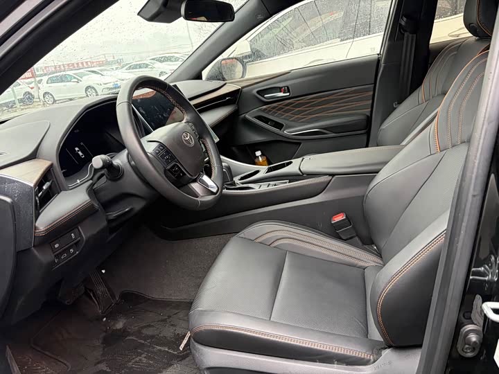 Фото 4 - Toyota Avalon