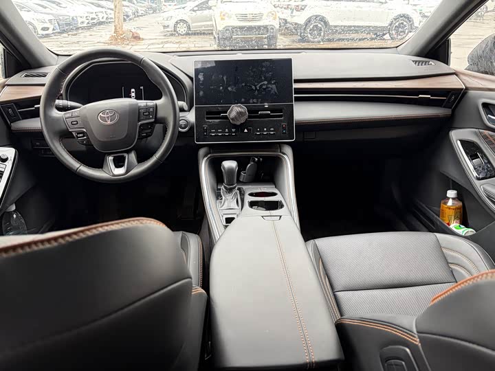 Фото 7 - Toyota Avalon
