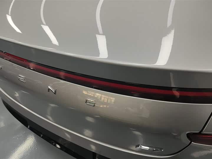 Фото 4 - XPeng P7