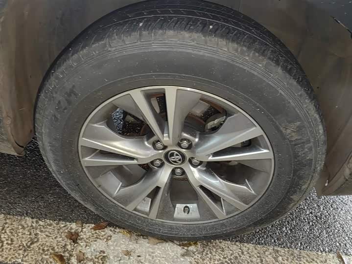 Фото 6 - Toyota Highlander