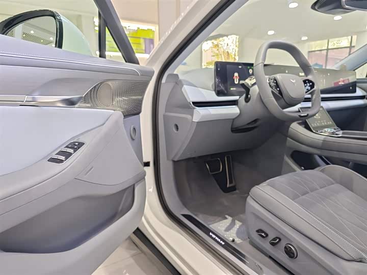 Фото 4 - Voyah Passion