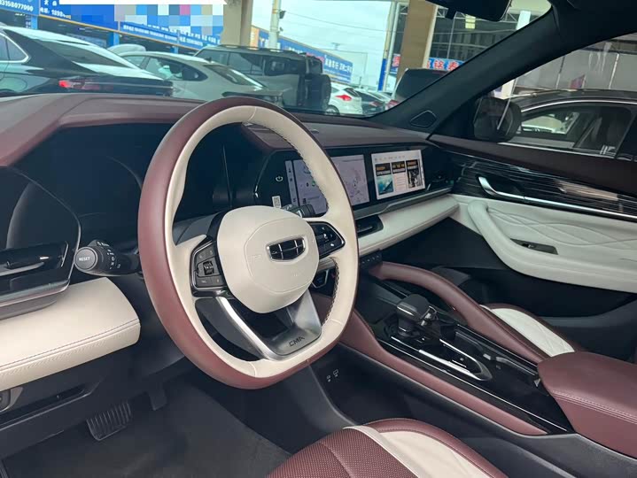 Фото 5 - Geely Monjaro