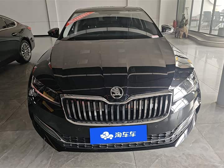 Фото 2 - Skoda Superb