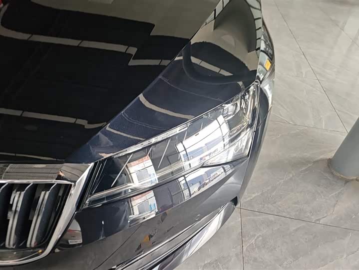 Фото 5 - Skoda Superb