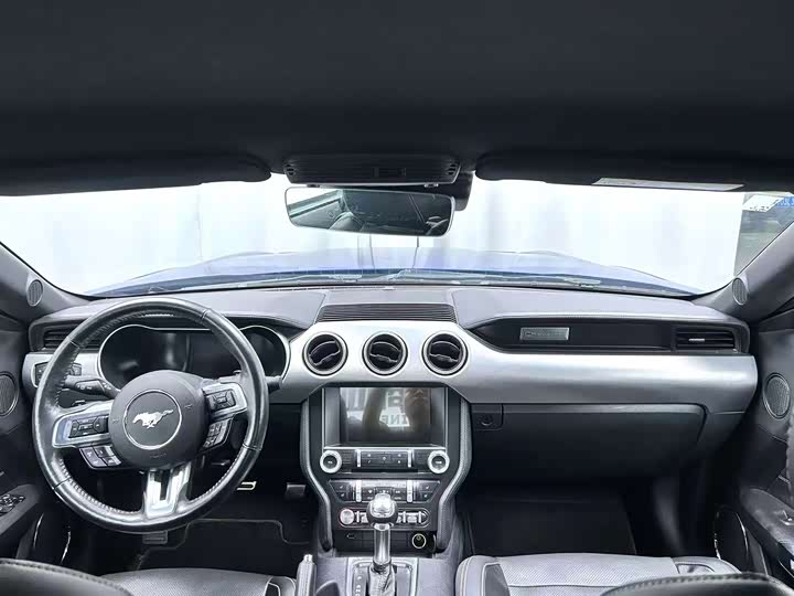 Фото 7 - Ford Mustang