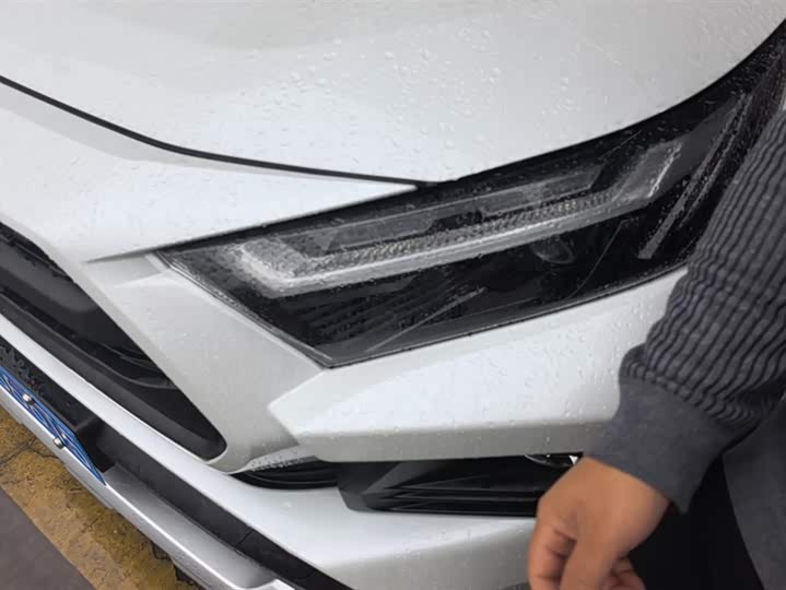 Фото 5 - Toyota RAV4