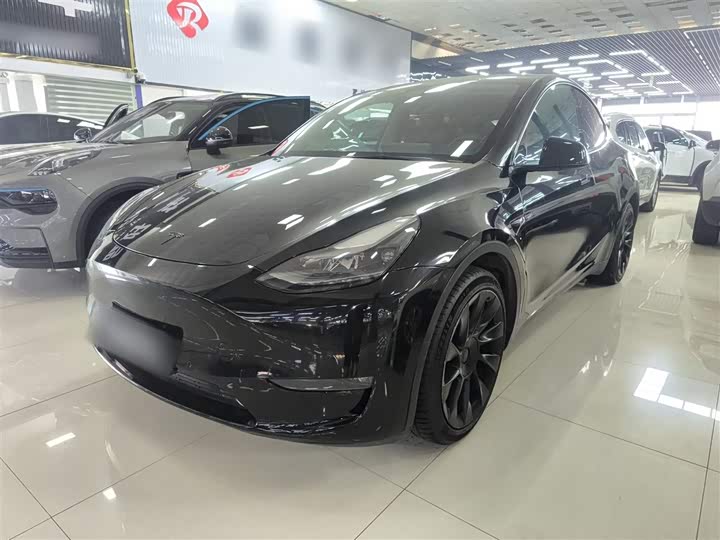 Фото 1 - Tesla Model Y