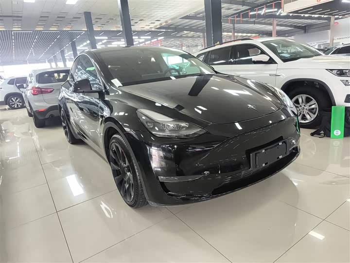 Фото 4 - Tesla Model Y