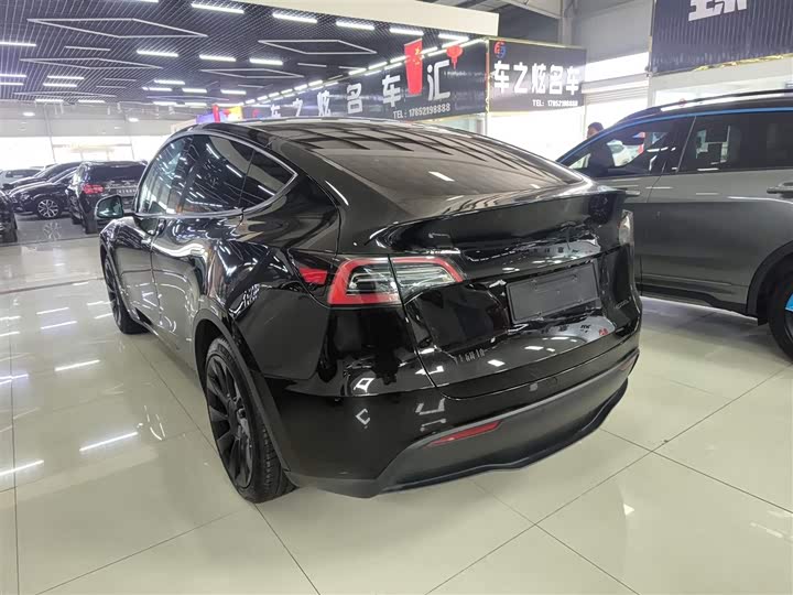 Фото 5 - Tesla Model Y