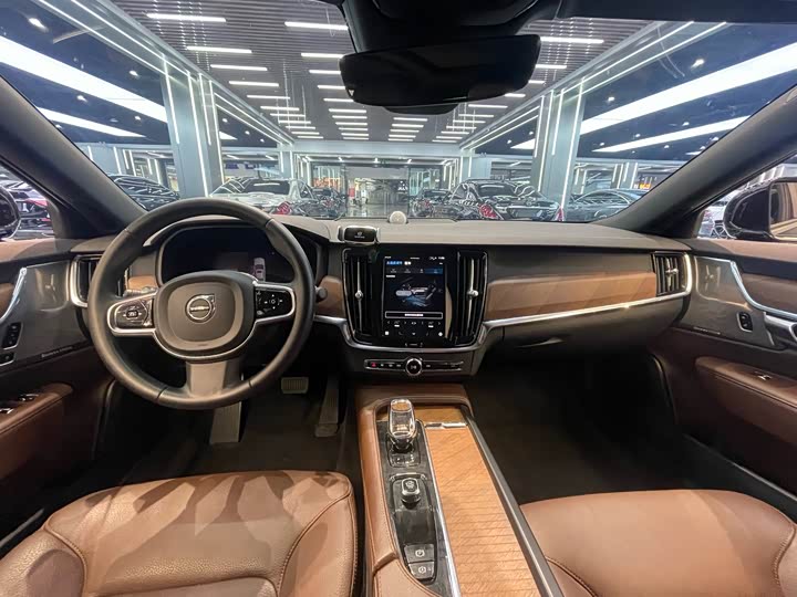 Фото 6 - Volvo S90