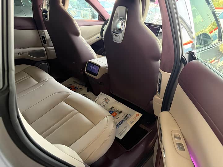 Фото 9 - Xiaomi YU7