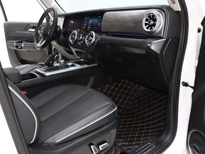 Фото 8 - Tank 300