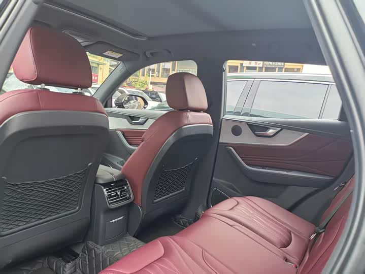 Фото 7 - Hongqi HS5