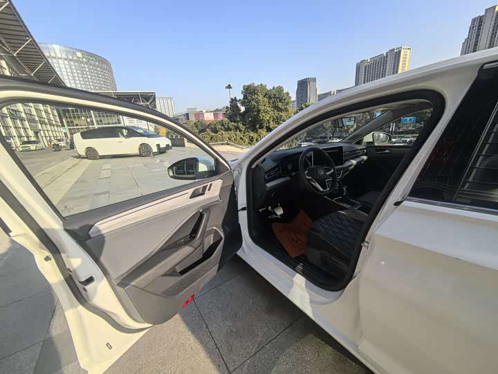 Фото 5 - Volkswagen Sagitar L