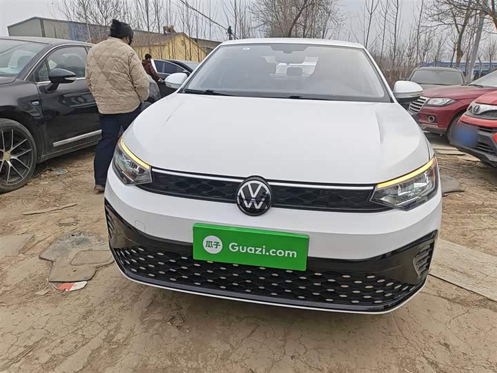 Фото 3 - Volkswagen Lavida