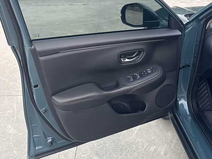 Фото 8 - Honda ZR-V