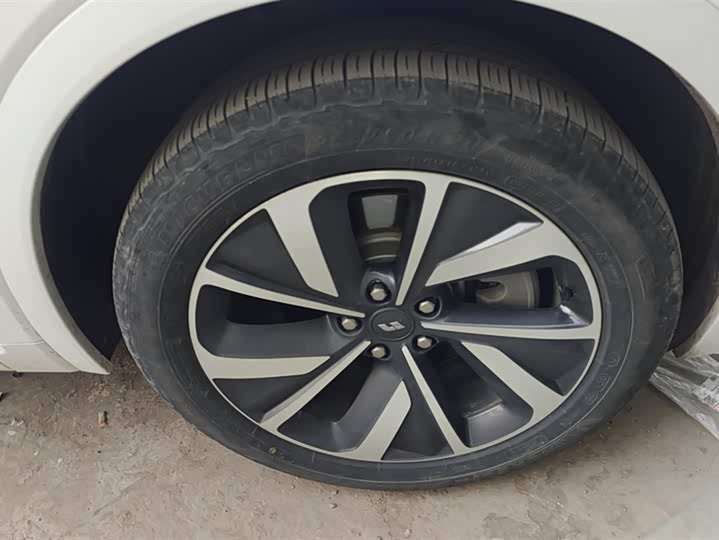 Фото 6 - LiXiang One