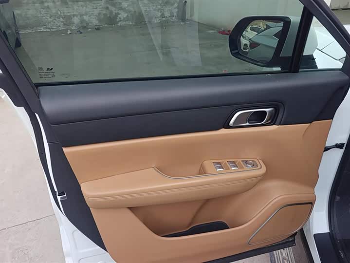 Фото 7 - LiXiang One