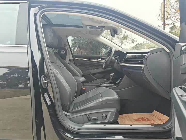 Фото 7 - Volkswagen Passat